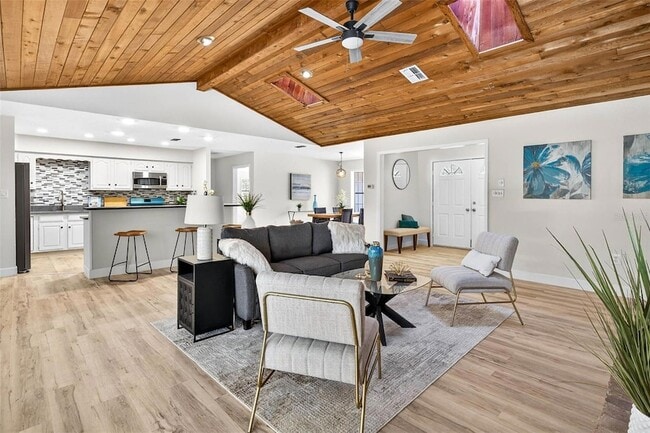 Photo - 14252 Trinity Rd