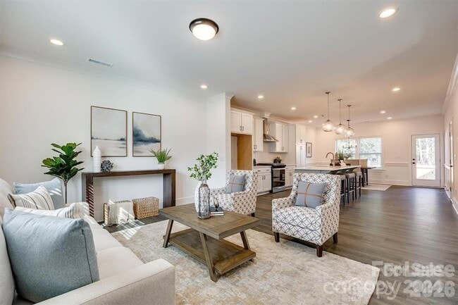 Photo - 1241 Eastway Dr