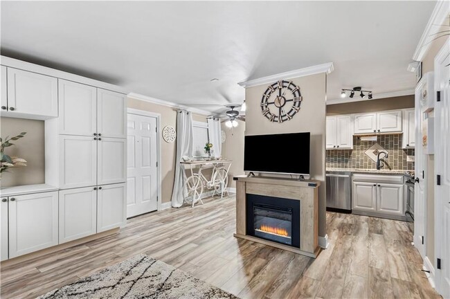 Building Photo - 500 Lake Marina Dr Unit 212