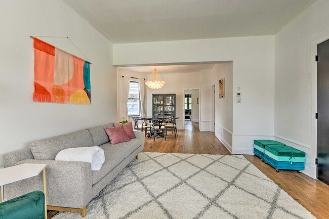 Photo - 1129 Augusta St Unit ID1306409P