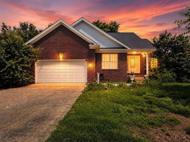 Building Photo - 1284 Trillium Ln
