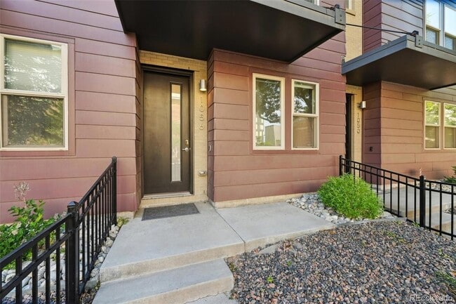 Photo - 1056 Navajo St
