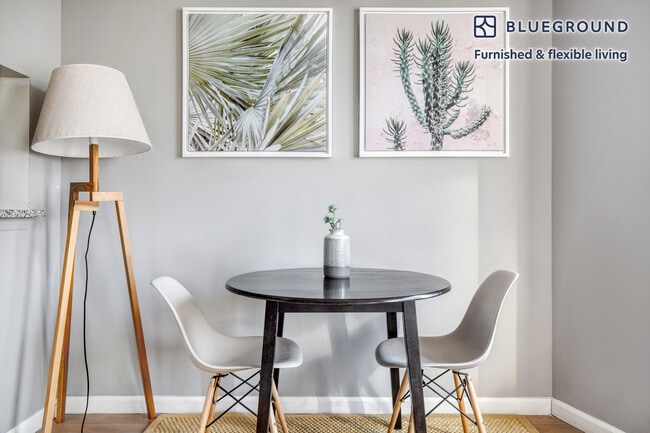 Photo - 1 Union Square South Unit FL21-ID145