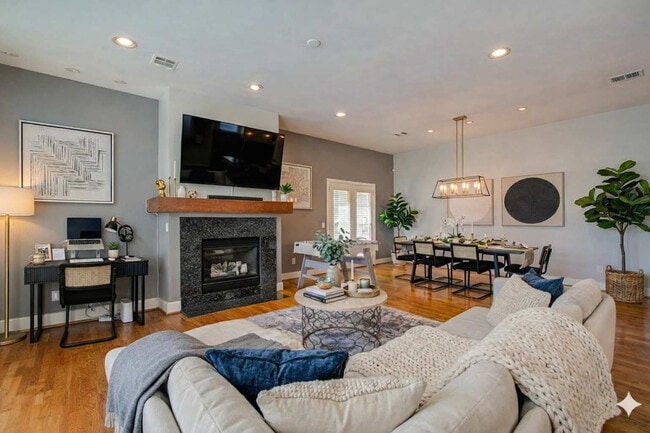 Building Photo - 5336 Darling St Unit SI ID1225767P