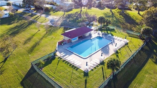 Photo - 1081 Parkway Ln