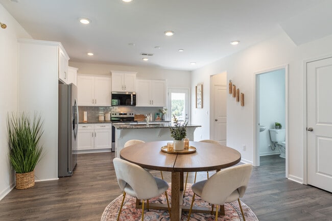 Photo - The Bend at Cramerton Mills