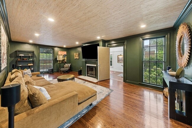 Photo - 1486 Woodmont Blvd