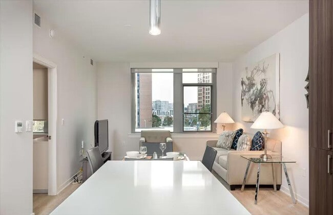 Photo - 400 Army Navy Dr Unit ID1039936P