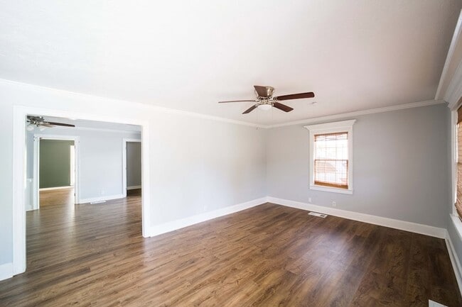 Photo - 2505 10th Ave S