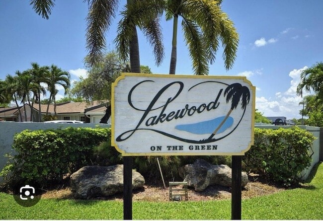 Building Photo - 5545 W Lakewood Cir Unit 425