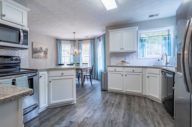 Photo - 104 Kingston Pointe Dr Unit ID1234838P