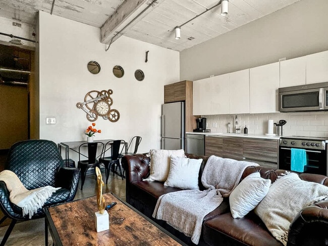 Photo - 555 Evergreen St Unit ID1055721P