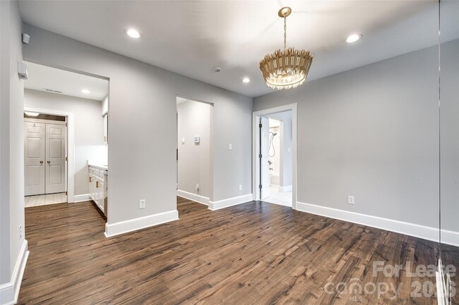 Photo - 2220 Roswell Ave