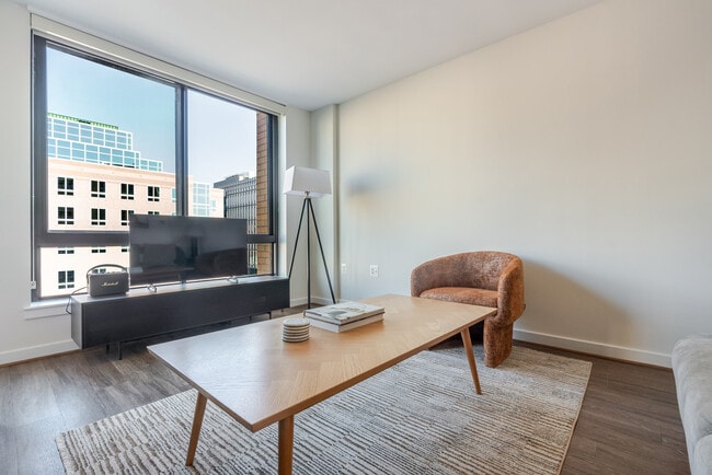 Building Photo - 3444 Fairfax Dr Unit SI FL5-ID1264