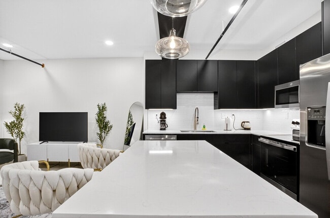 Photo - 23 W 4th St Unit ID1322467P