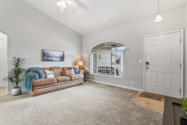 Photo - 727 W Clark Ave Unit SI ID1470096P