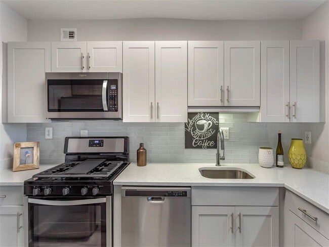 Photo - Potomac Towers Apartments