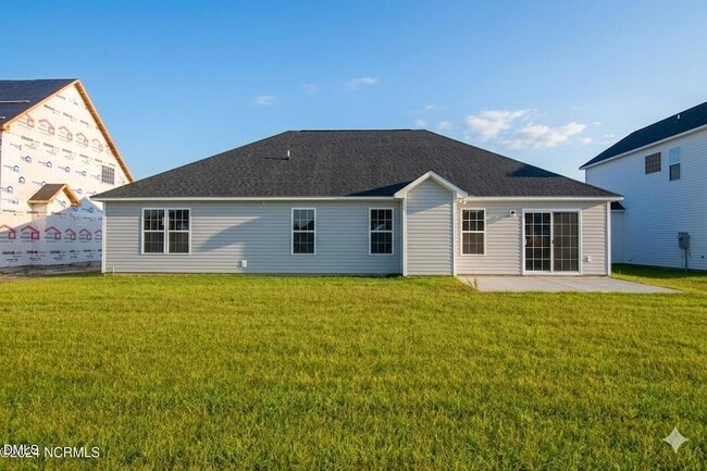 Photo - 918 Uplands Ln