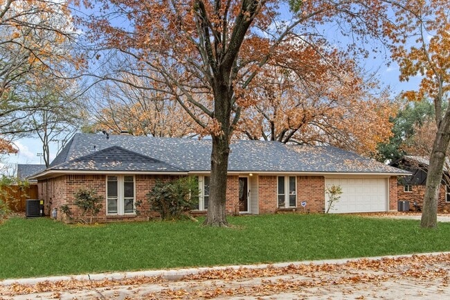 Photo - 611 Field St