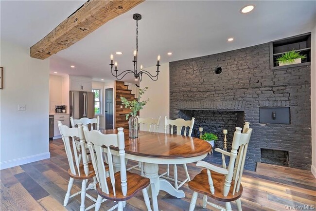 Building Photo - 207 S Plank Rd