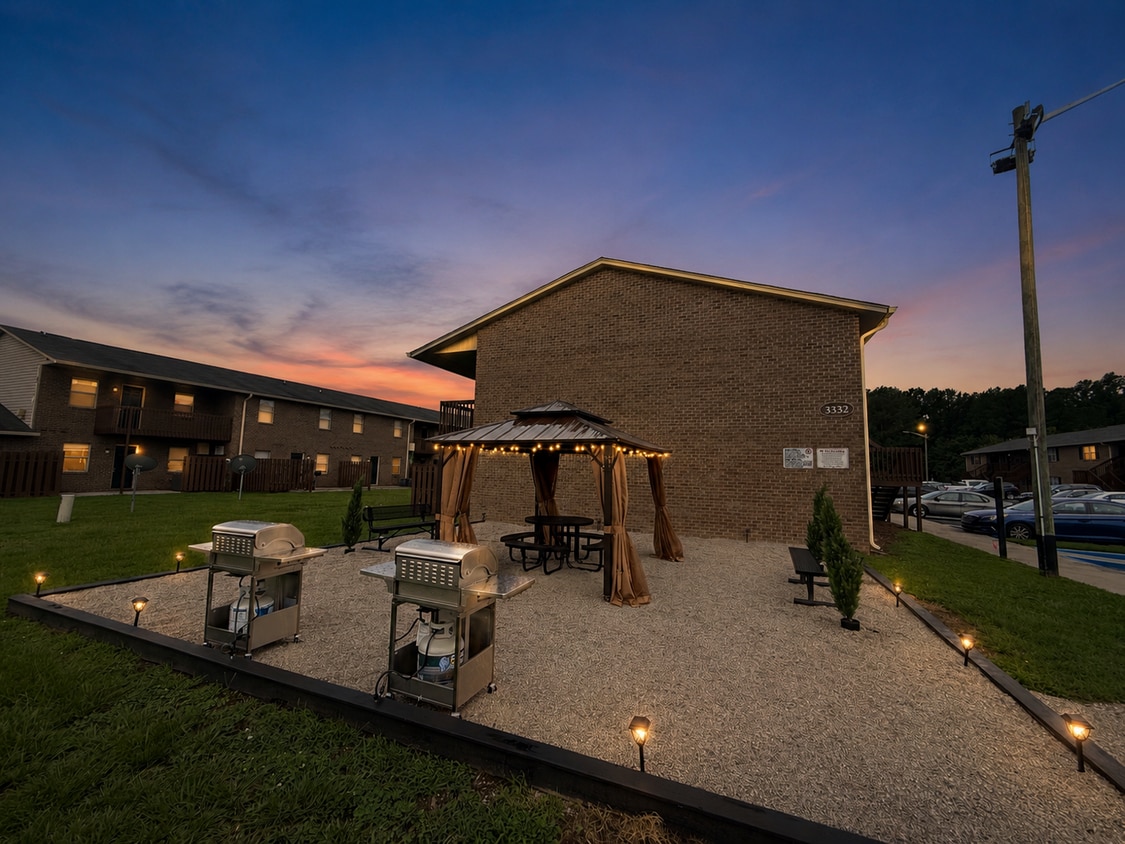 Floor Plan - 2 Bedroom / 1 Bathroom Premium