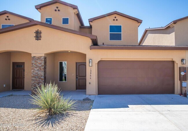 Photo - 1996 Pine Trail St