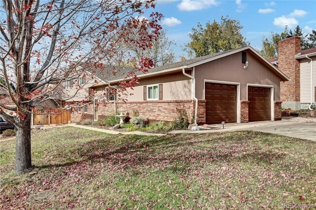 Photo - 2990 Roche Dr S