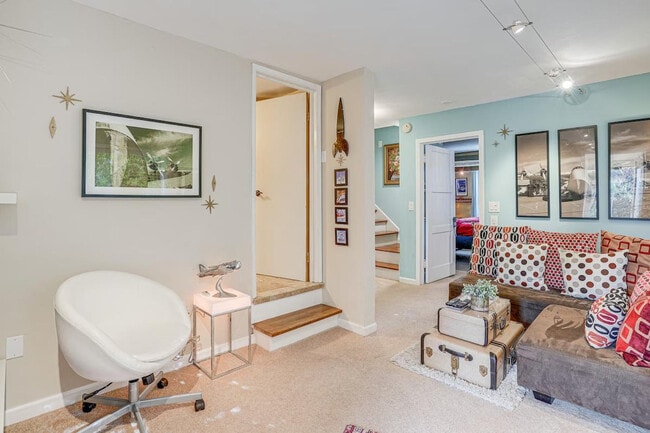 Building Photo - 649 El Centro Rd Unit ID1305107P