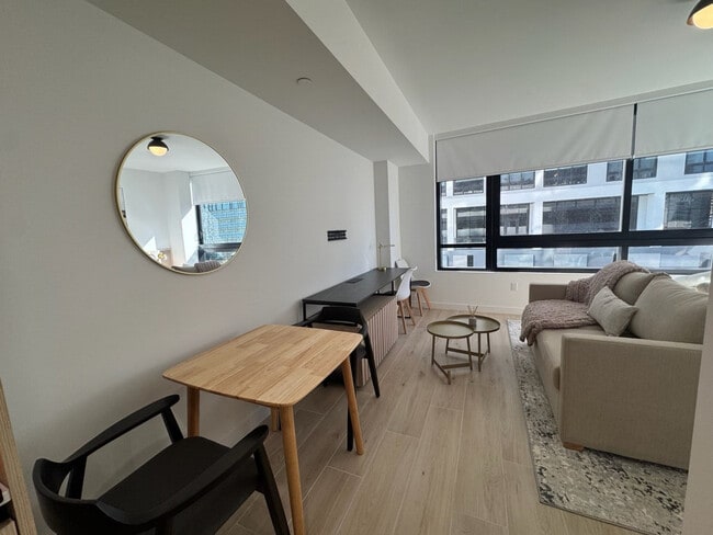 Building Photo - 225 N Miami Ave Unit ID1373686P