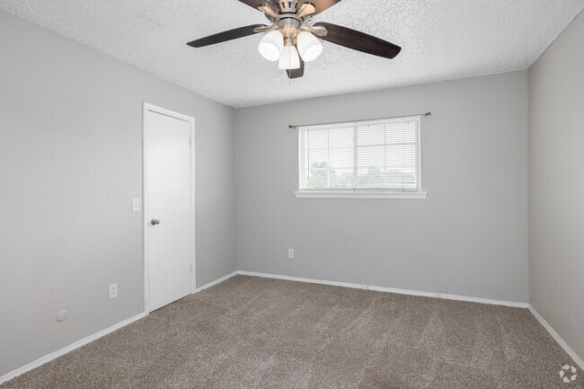 1BR, 1BA - 845SF - Bedroom - Huntington Place Apartments