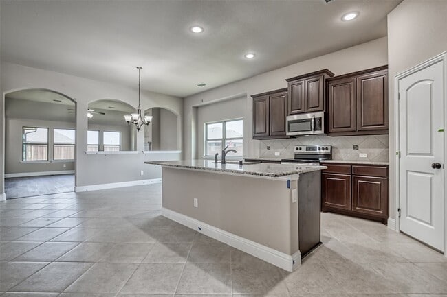 Photo - 330 Sweetspire Dr