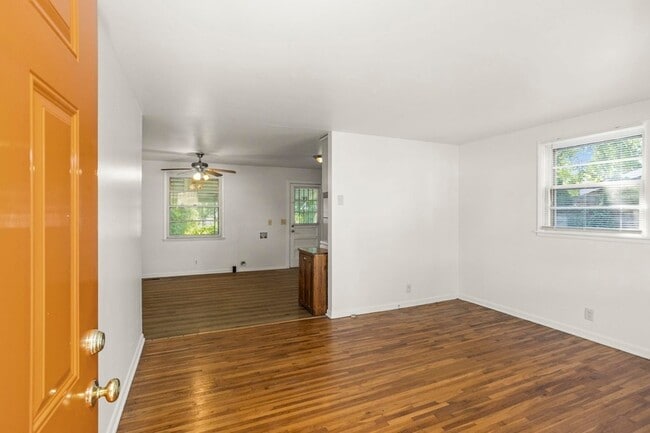 Photo - 2510 9th Ave S