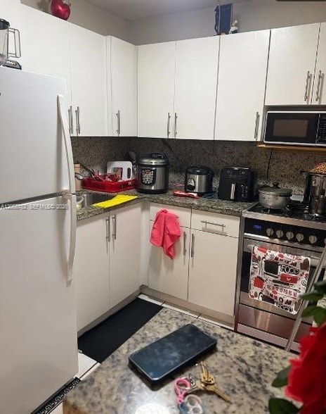 Photo - 1330 W 54th St Unit 221C