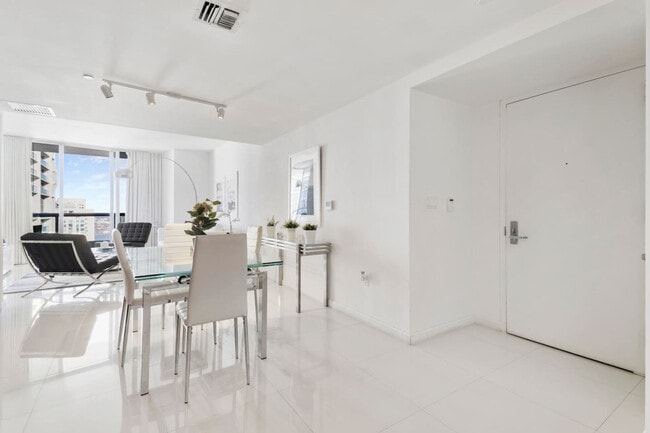 Photo - 485 Brickell Ave Unit SI ID1520351P