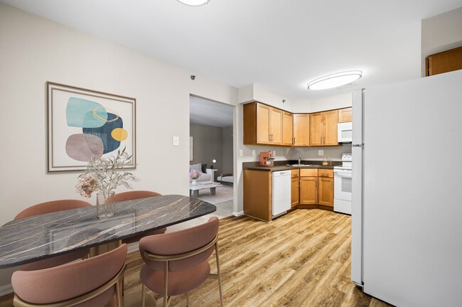 Photo - Chaddwell Apartments