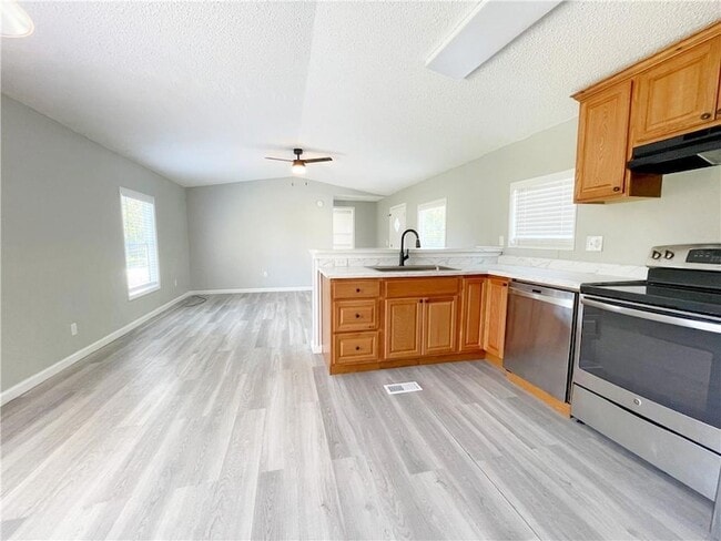 Photo - 566 Panther Dr