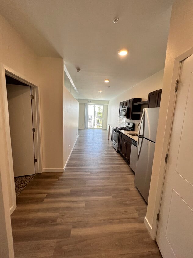 Floor Plan - Unfurnished One Bedroom One Bath