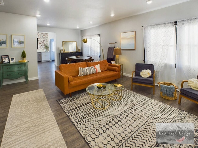 Building Photo - 132 SE 7th Ave Unit SI FL2-ID1624348P
