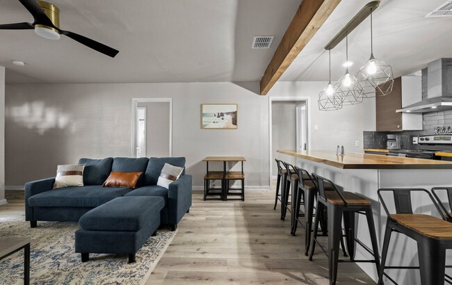 Building Photo - 4717 Edith St Unit ID1268436P