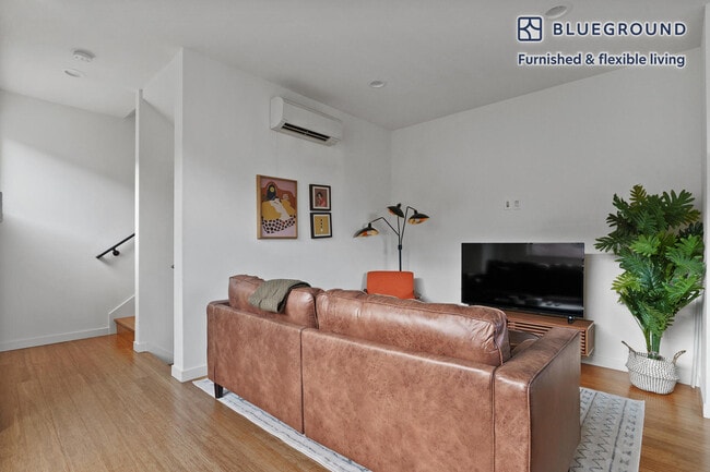 Photo - 2138 Dexter Ave N