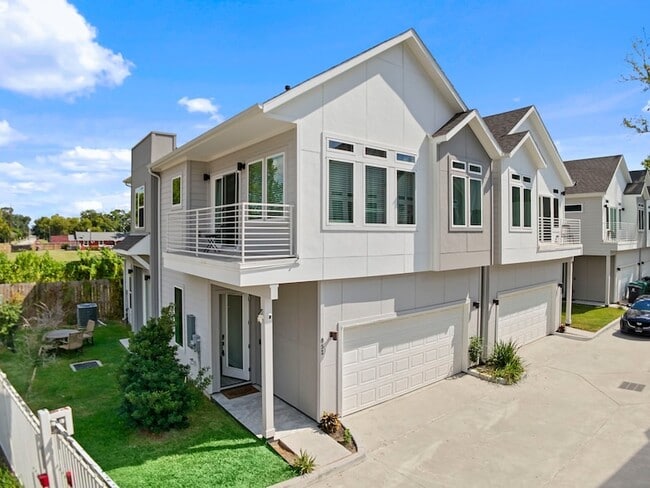 Photo - 851 Prosper St