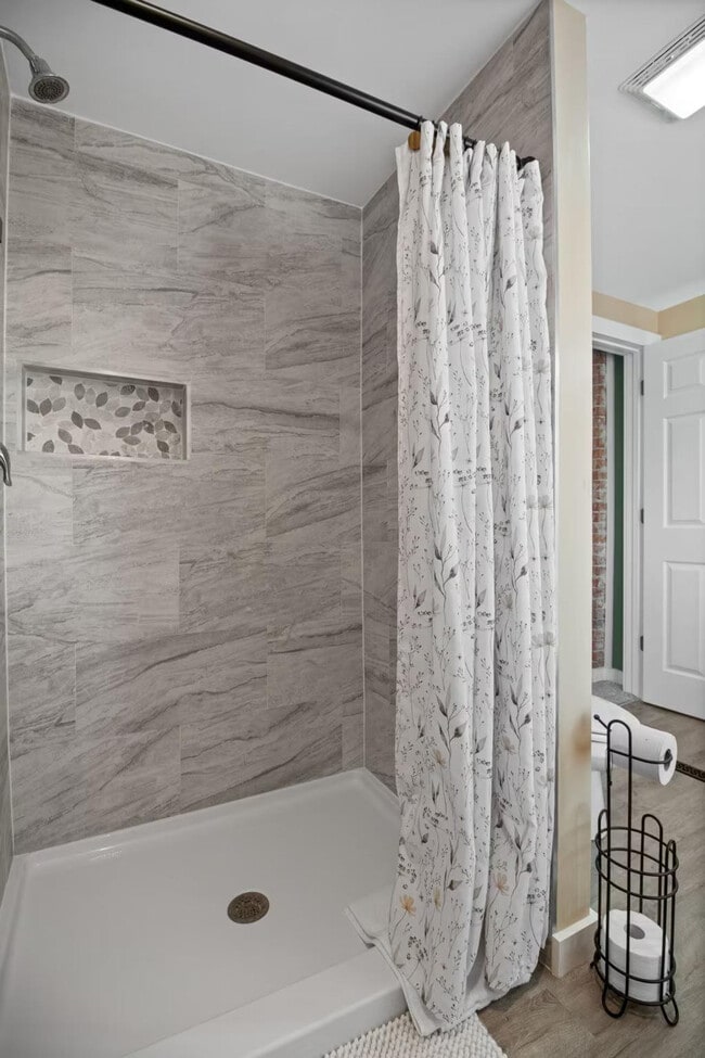 Photo - 208 E Spring St Unit SI ID1285017P