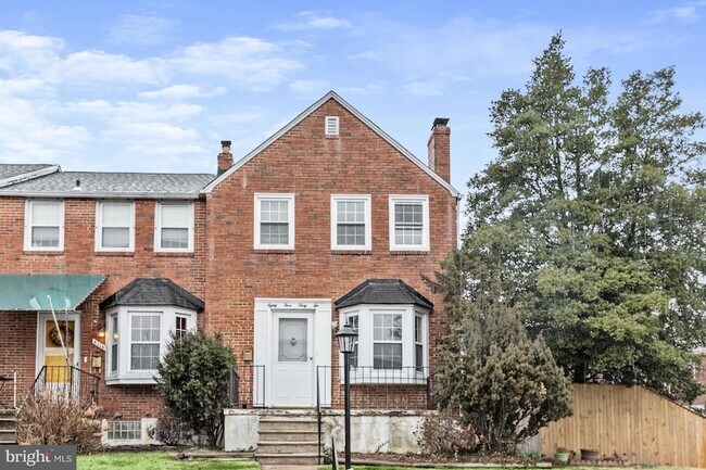 Photo - 8336 Wyton Rd