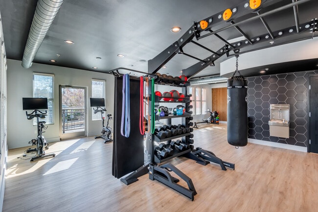 Photo - 927 West Morgan