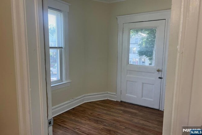 Photo - 19 Spring St