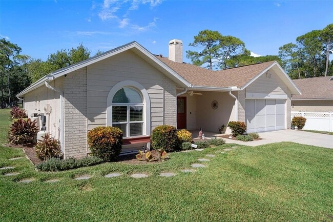 Photo - 7167 Crown Oaks Dr