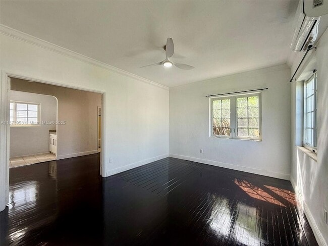 Building Photo - 1619 Meridian Ave Unit 3