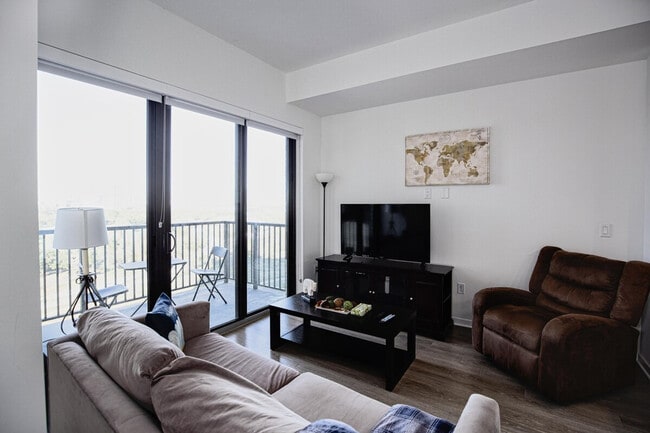 Building Photo - 6803 Staffordshire Crescent Unit ID1359156P