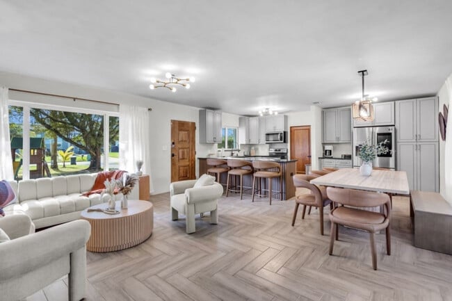 Building Photo - 535 N Biscayne River Dr Unit ID1255741P