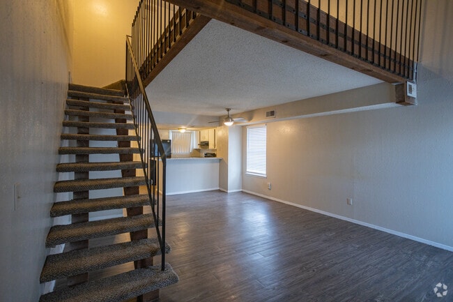 1BR, 1.5BA - 890SF - Ashley Park Estates